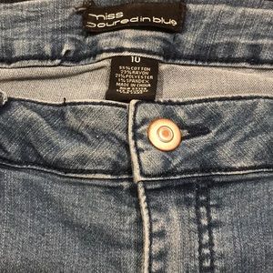 Miss Poured in Blue Jeans size 10 EUC